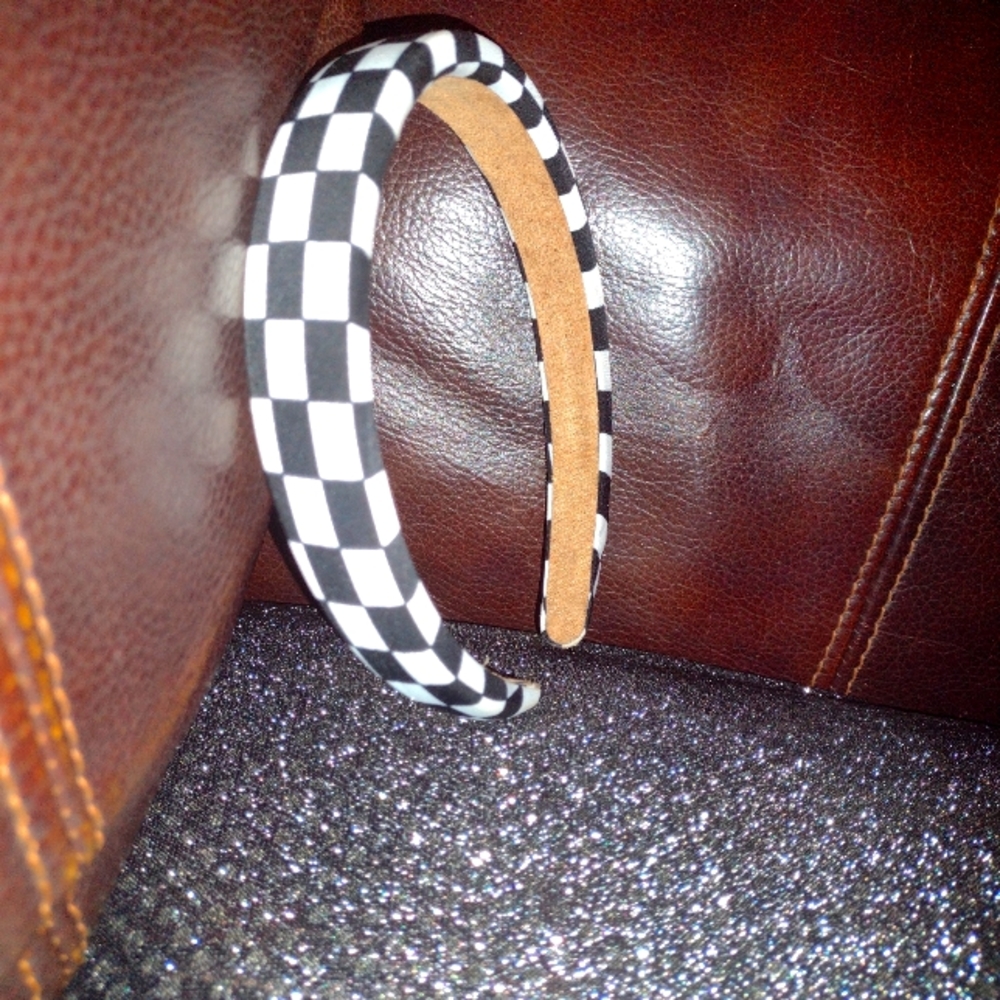Checkered headband
